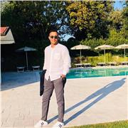 sono un ragazzo egiziano , amo tanto imparare e spiegare le lingue stranieri .In Egitto ho avuto l'occasione di rappresentare la mia univeristà parlando con l'ambasciatore Italiano diverse volte e di insegnare la lingua italiana ai ragazzi arabi e qua in